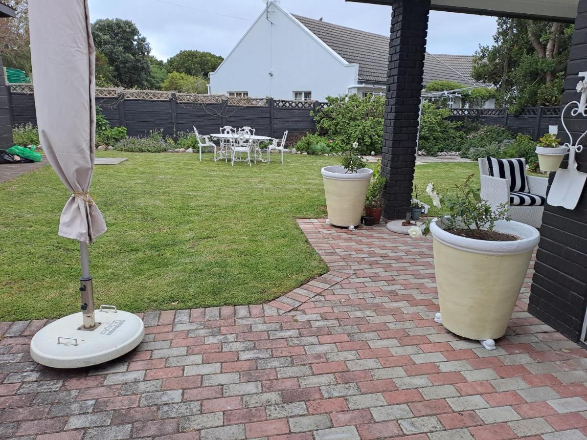 Milky Way Hotel Hermanus Luaran gambar